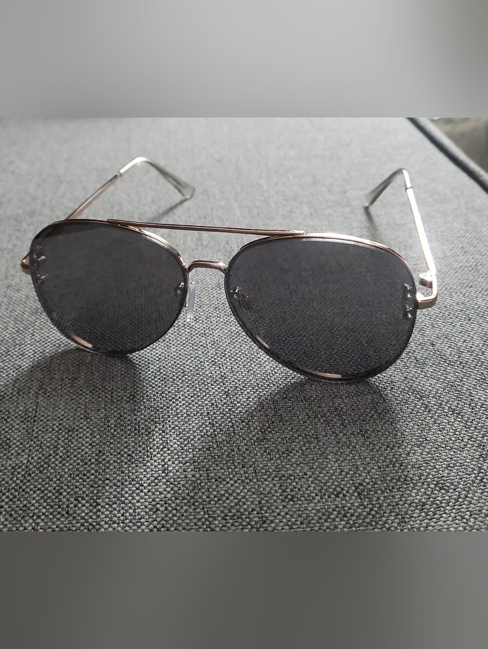 Women's Mirrored Lense Gold Frame Sunglasses